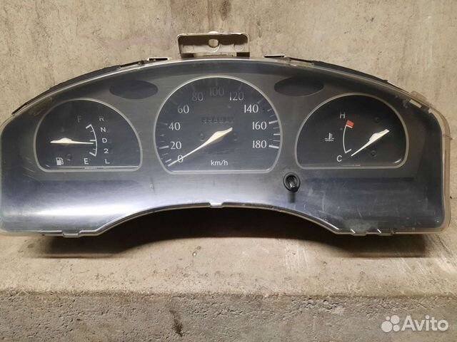 Приборная панель toyota Starlet Carat EP91