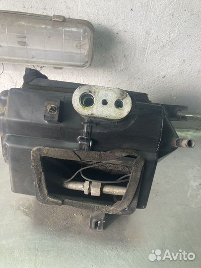 Радиатор кондиционера испаритель Ниссан Серена с23