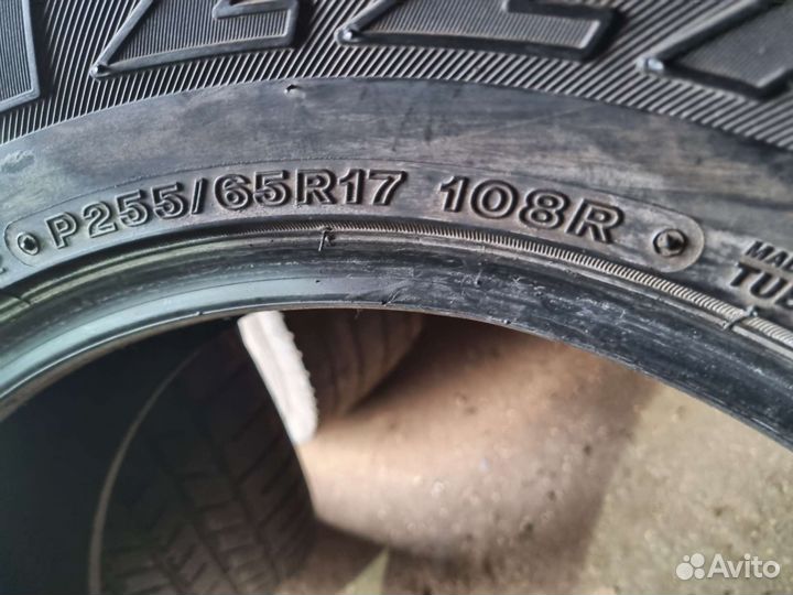 Bridgestone Blizzak DM-V1 255/65 R17 108R