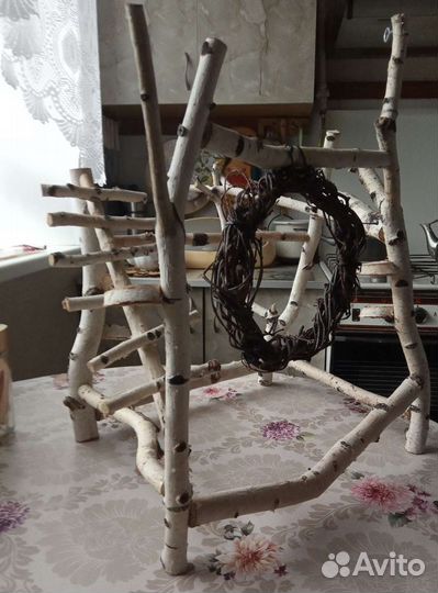 Площадка из березы для крупной птицы