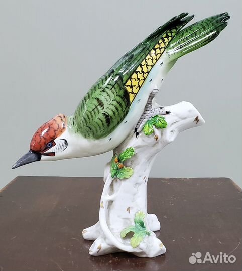 Фарфор Птица Иволга Каподимонте старая