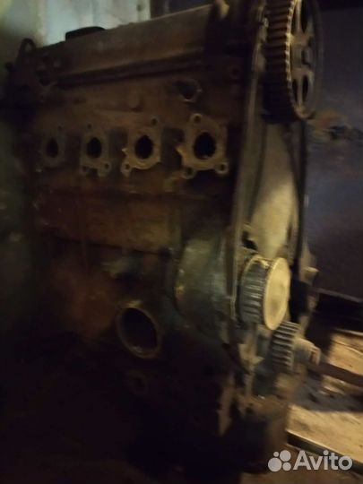 Двигатель на volkswagen 1.4aee -75л. С блок - чуг