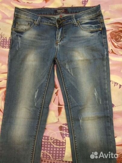 Джинсы женские