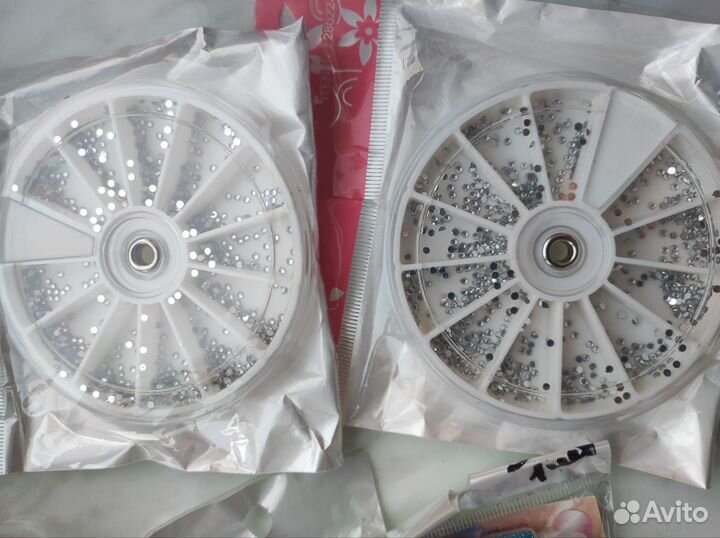 Блёстки для маникюра, творчества