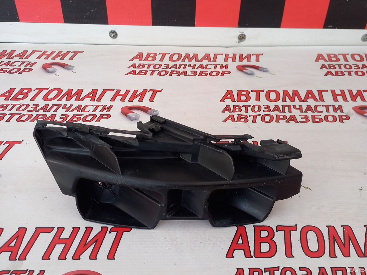 Кронштейн заднего бампера левый Шкода Кодиак 16-23