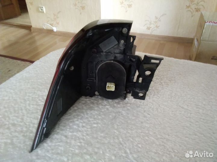 Фонарь на Lexus lx 570