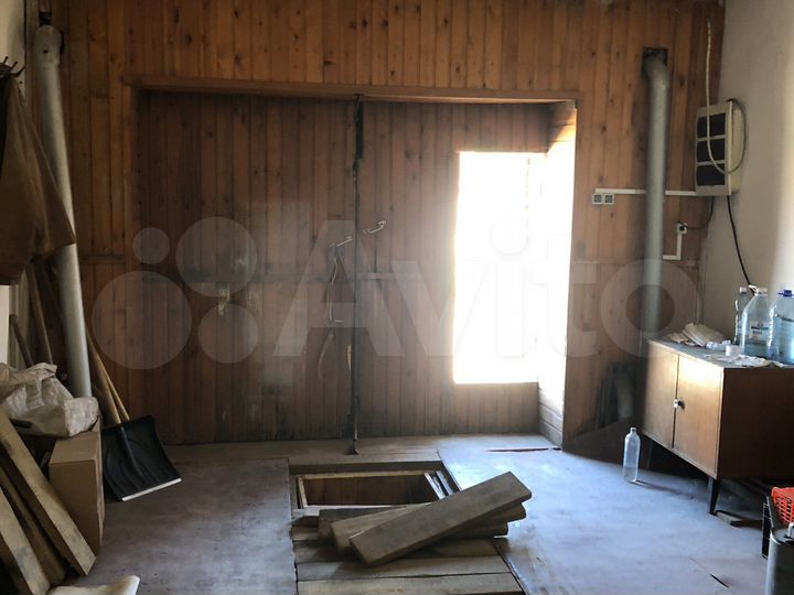 Гараж, > 30 м²