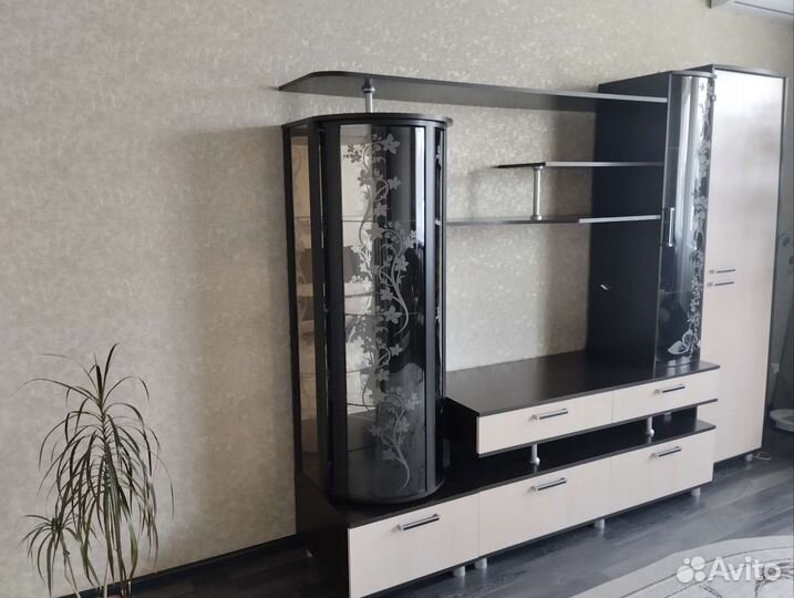 Стенка горка в гостиную