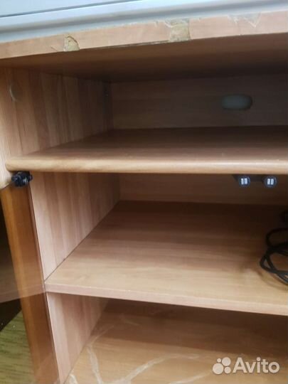 Телевизор с тумбой