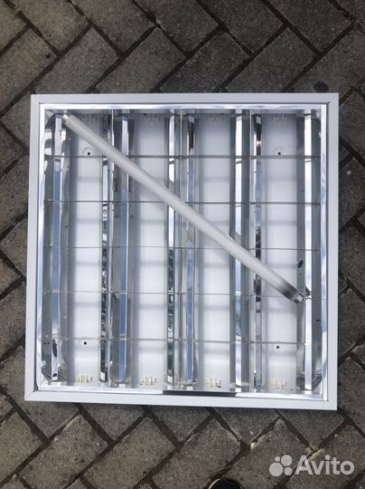 Светильник потолочный для офиса