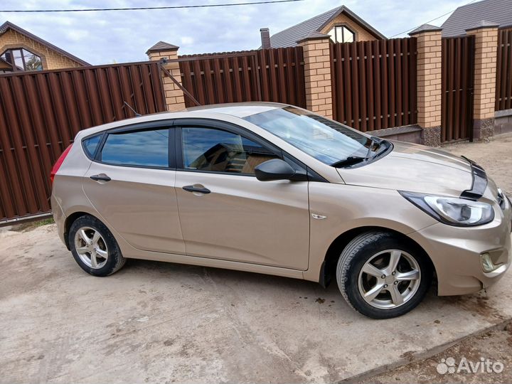 Hyundai Solaris 1.4 AT, 2013, 157 000 км
