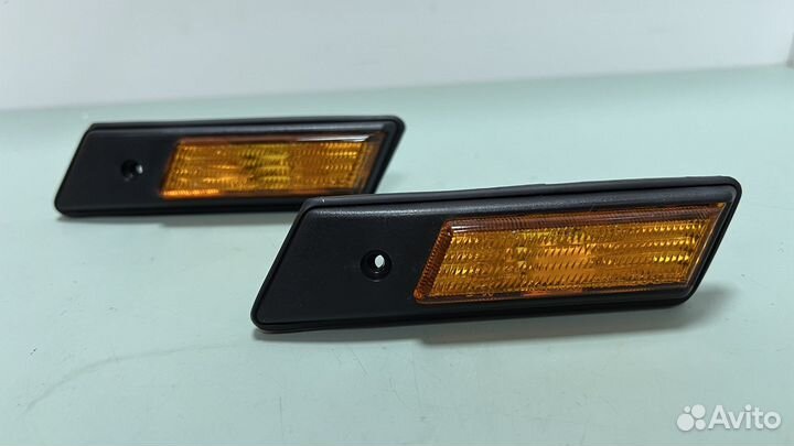 Повторитель в крыло BMW E34, E36