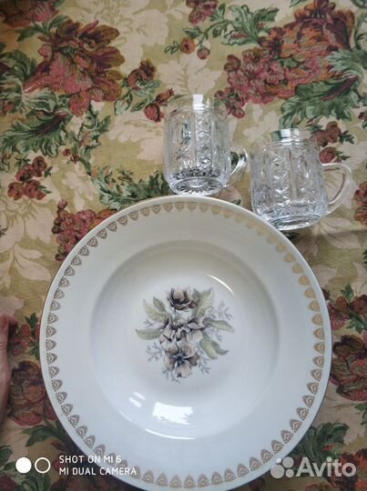 Хрустальные фужеры, вазы-салатники,2 кружечки