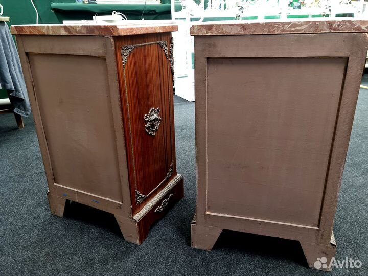 Антикварные тумбочки. Европа