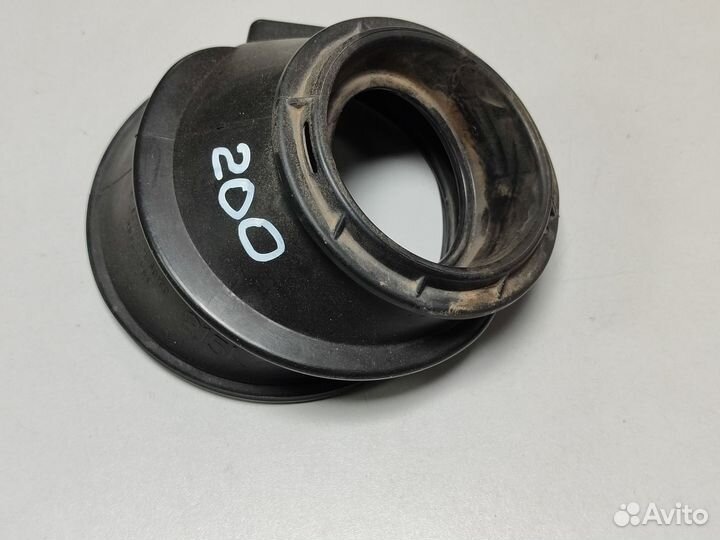 Пыльник заливной горловины Toyota Land Cruiser 200