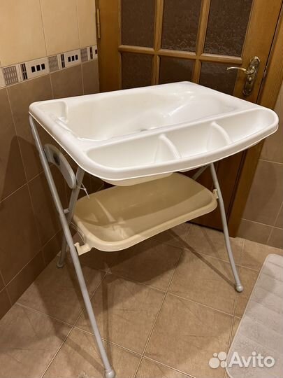 Ванночка для новорожденных с подставкой Cam
