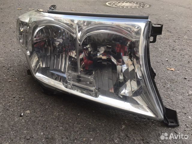 Фара передняя правая Ленд Крузер 200