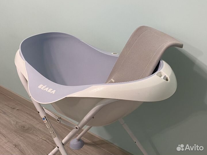 Детская ванночка с подставкой Beaba