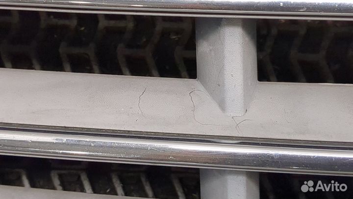 Решетка радиатора Chrysler Pacifica, 2005