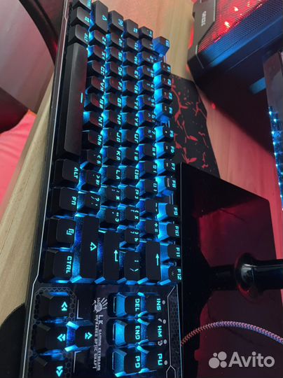 Игровая механическая клавиатура Bloody B810R