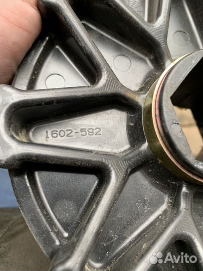 1602-592 Приводные шестерни