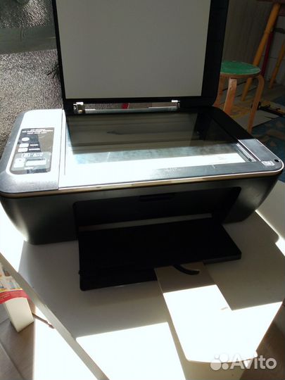 Принтер лазерный HP Deskjet lnk Advantage 2520 hc