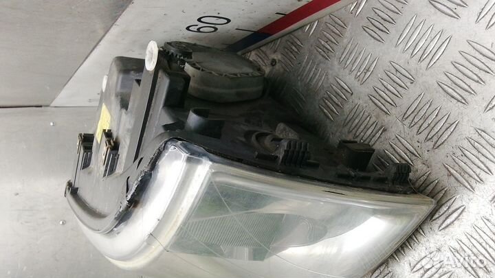 Фара Volkswagen Transporter T5 (2003-2014)