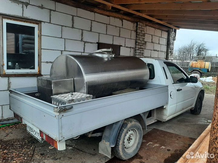 Бочка цесцерна для молока и др пищевых продуктов с