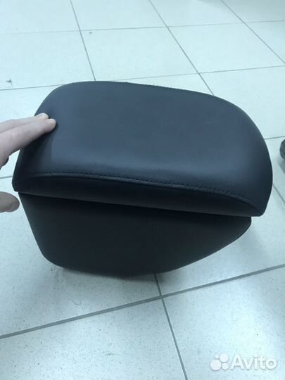 Подлокотник Hyundai Solaris хендай солярис