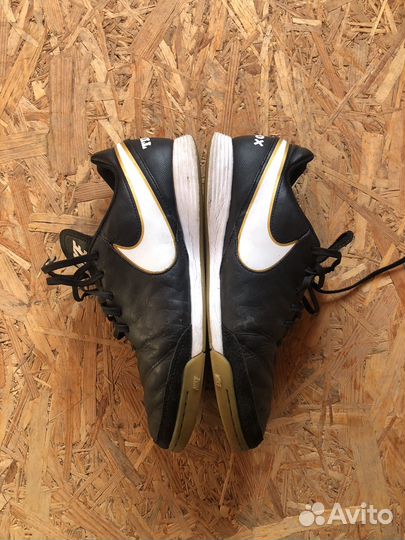 Футзалки Nike Tiempo