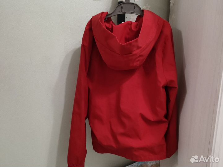 Ветровка для девочки на 9-10 лет