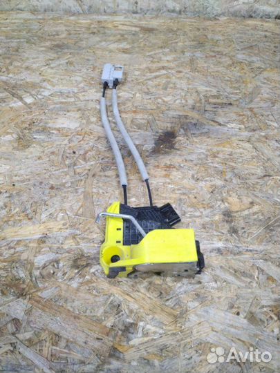 Замок двери передний правый Hyundai Creta GS G4FG