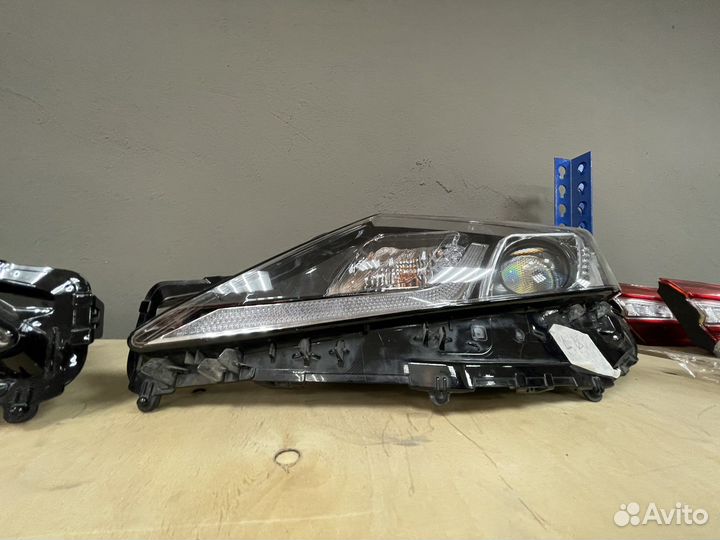 Фары Toyota Camry v70/v75