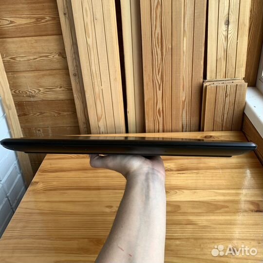 HP Pavilion 17-ab427ur