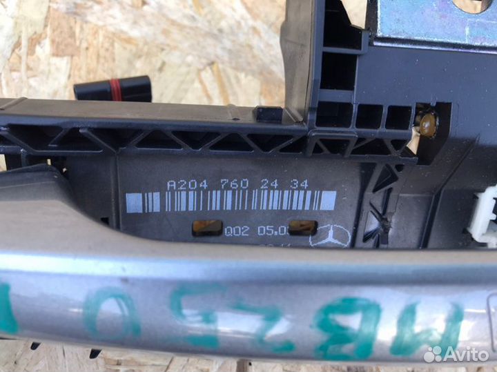 Ручка двери передняя правая Mercedes-Benz C W204