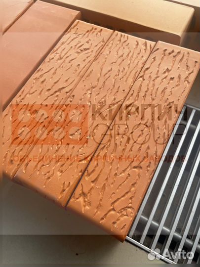 Кирпич облицовочный красный, М150