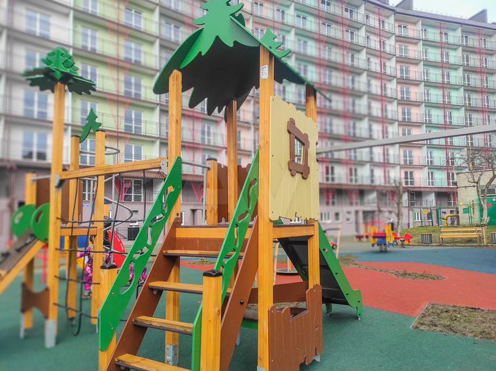 3-к. квартира, 100 м², 4/10 эт.