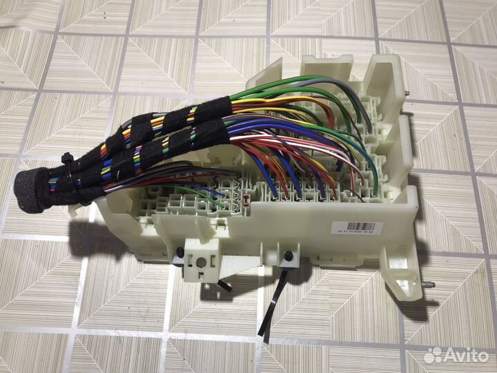 Блок предохранителей Land Rover Freelander 2