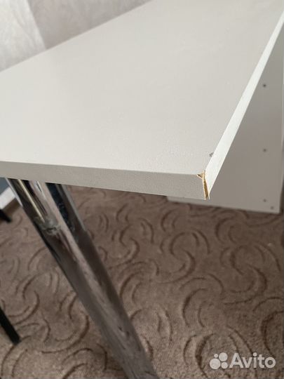 Маникюрный стол