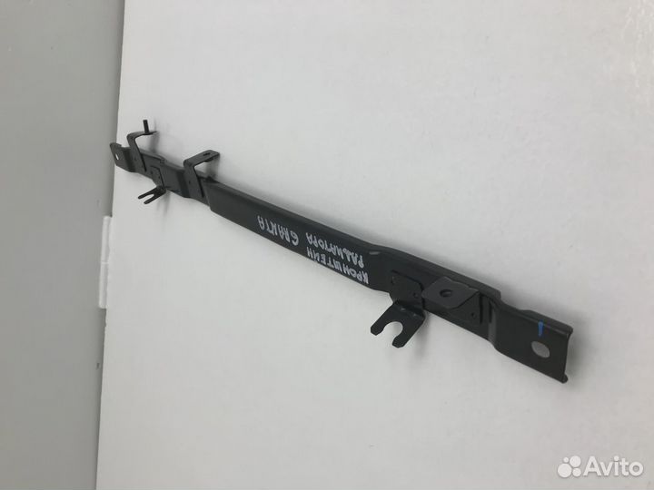 Кронштейн радиатора LADA Granta