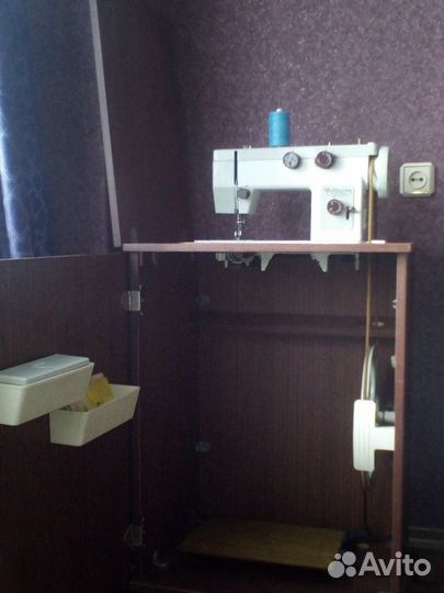 Швейная машина Чайка 143