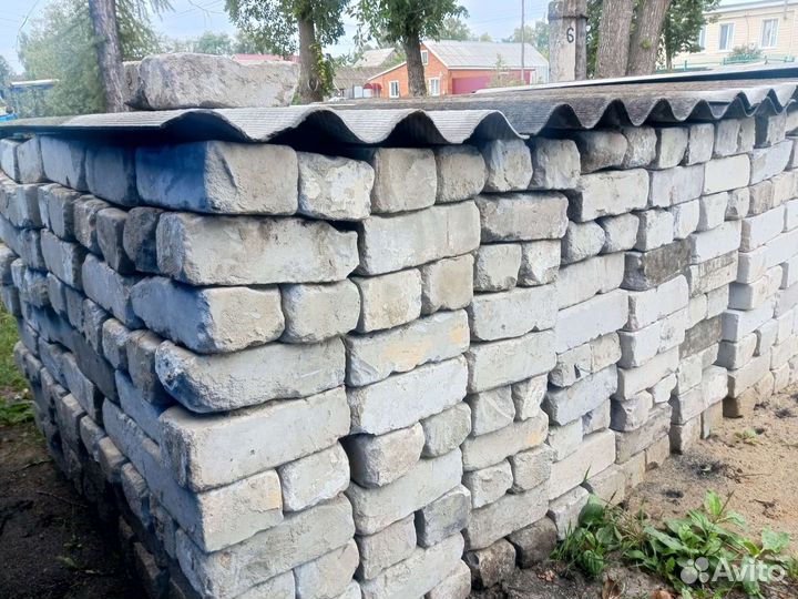 Продаю бу кирпичи