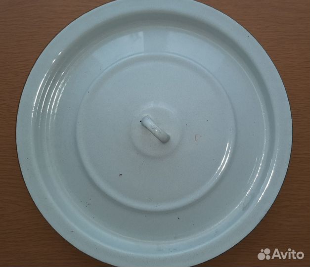 Эмалированные ведра и бак