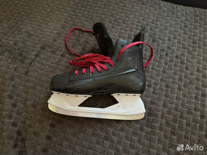 Коньки хоккейные 43 размер новые