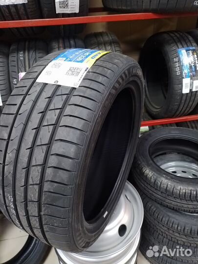 Habilead HF330 245/40 R18