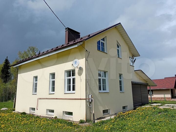 Коттедж 210 м² на участке 16 сот.