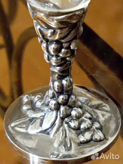 Поднос и рюмки