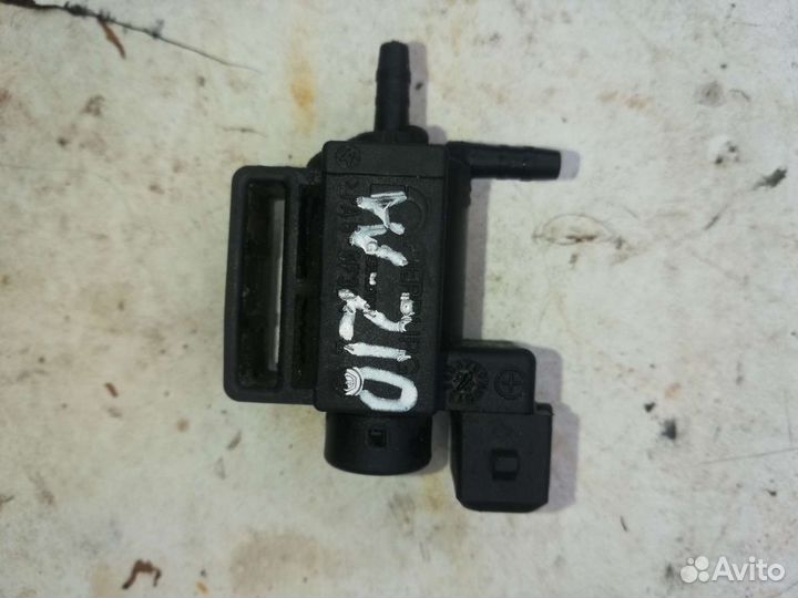 Клапан трубка впускного коллектора Мерседес W210