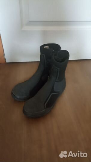 Гидрокостюмы и гидроботы