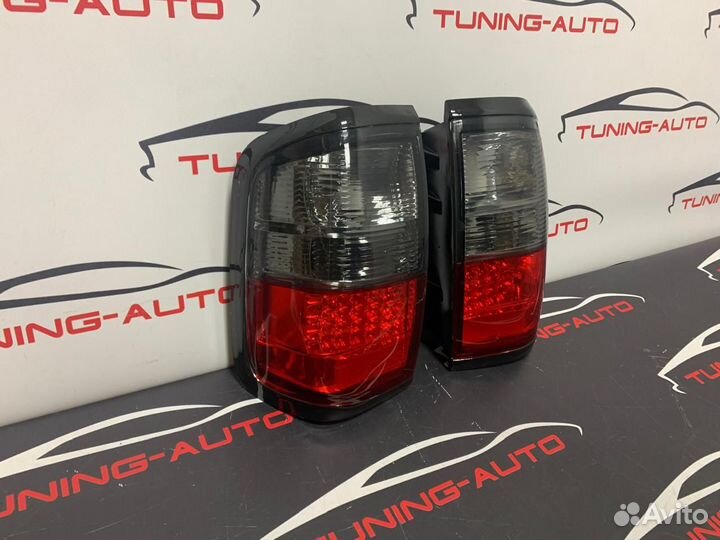 Стопы RH+LH Nissan Terrano (R50) 1995-2002 год (комплект LED, темно-красные)